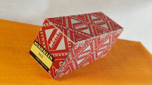 Märklin leerkarton 100 - 100,